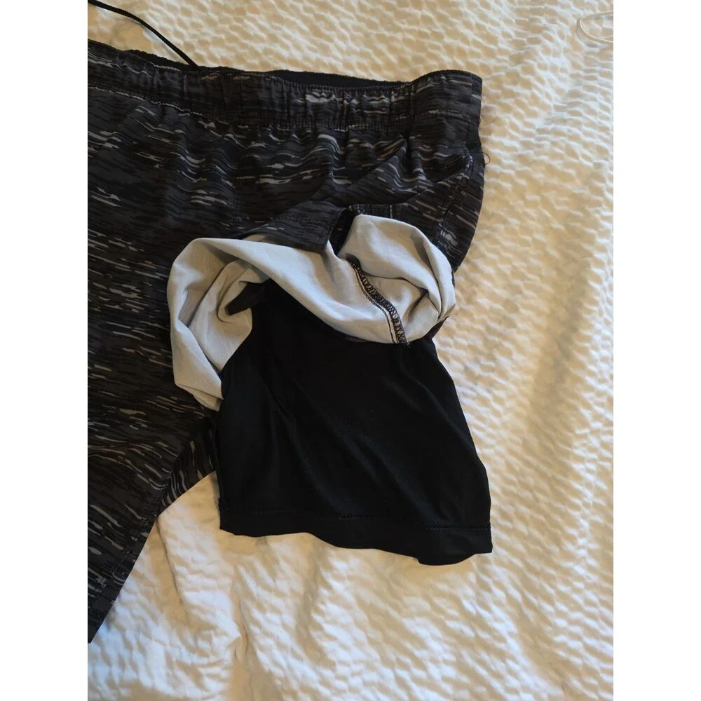 Speedo Men's Black/Gray Camo Swim/running Trunks Size L Elastic Waist.